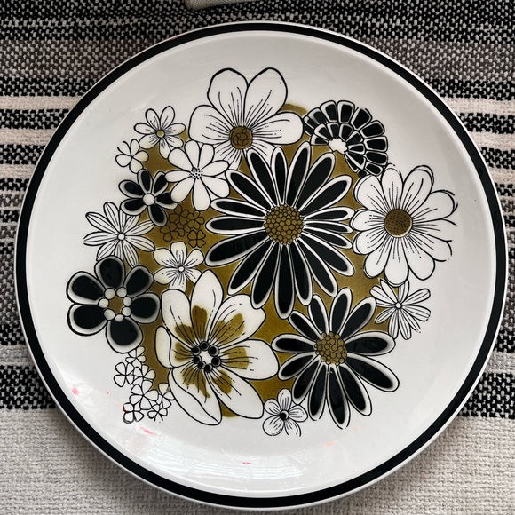 Mikasa Other - Vintage Mikasa 12 inch serving platter 1970’s olive green and black flowers